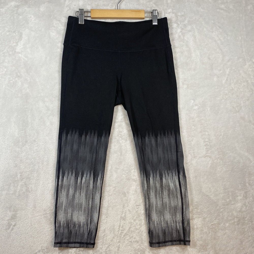 Athleta‎ Yoga Pants Small White Black Workout Gym Capri Outdoors Stretch Cropped